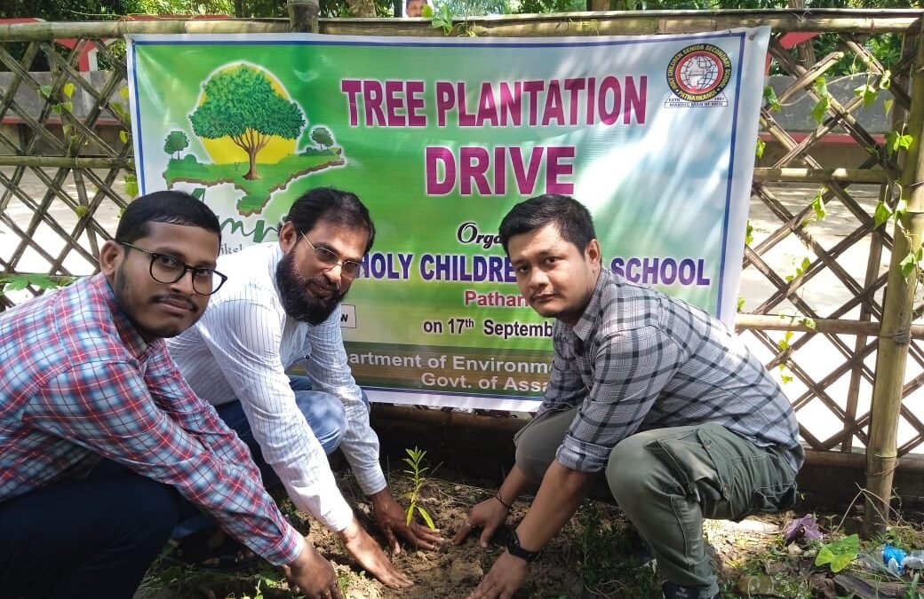 Amrit Briksha Andolon! Holy Children School Shaping Green Destiny!